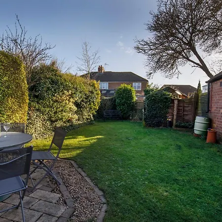 - 4 Heworth Village - 3 Bed House