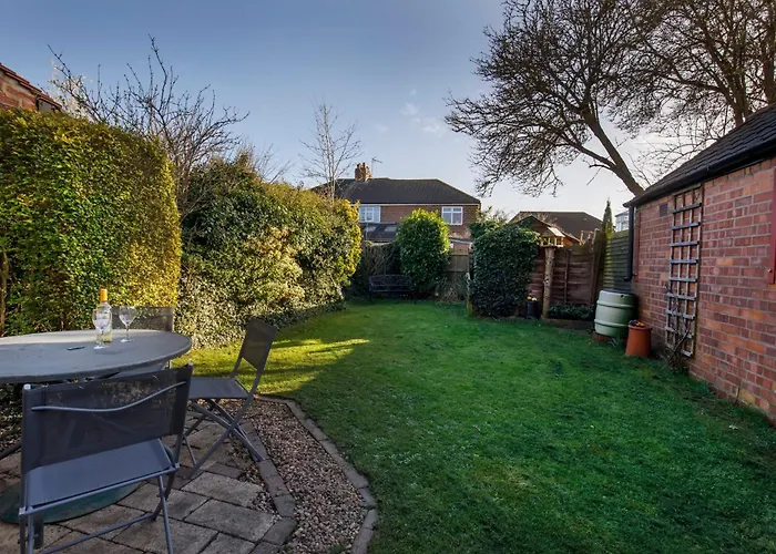 - 4 Heworth Village - 3 Bed House