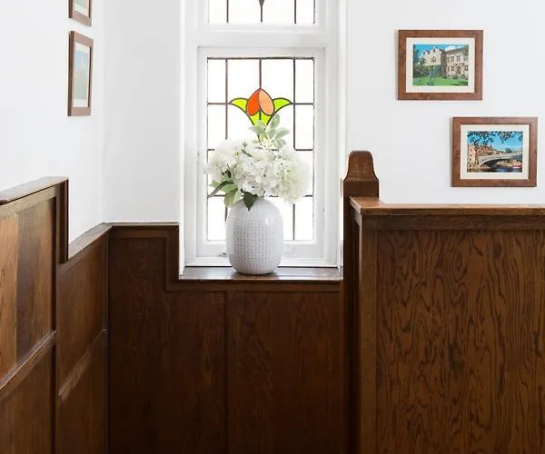 - 4 Heworth Village - 3 Bed House