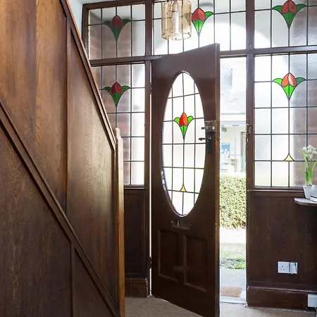 - 4 Heworth Village - 3 Bed House